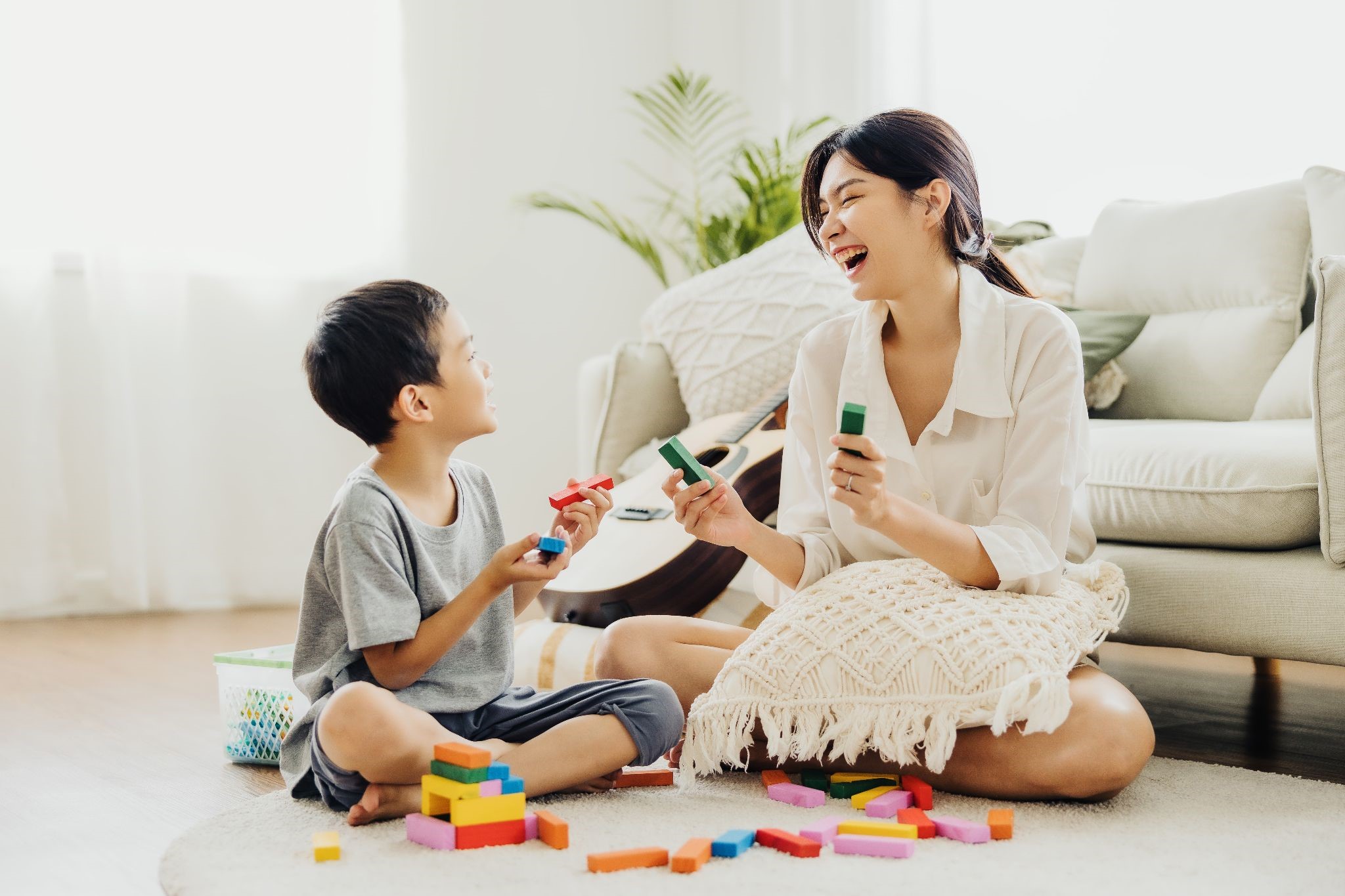 Bunda, Katakan 4 Kalimat Ini Agar Si Kecil Tumbuh Cerdas dan Bahagia!