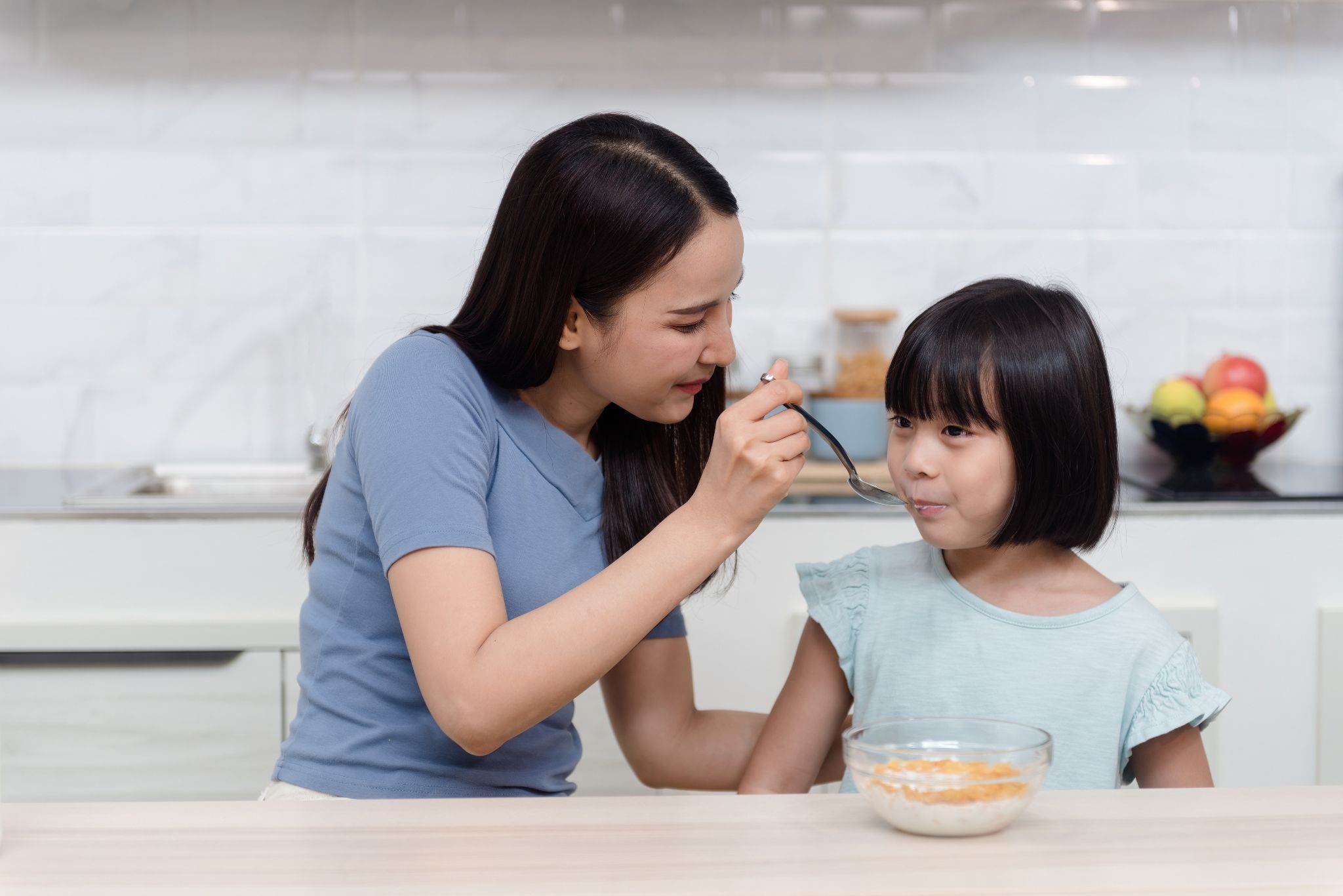 Si Kecil Susah Makan? 4 Cara Meningkatkan Nafsu Makan Anak Ini Bisa Jadi Solusinya!